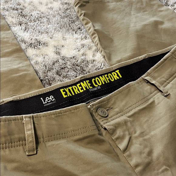 Lee Men's Extreme Comfort Khaki Chinos - Picture 3 of 4
